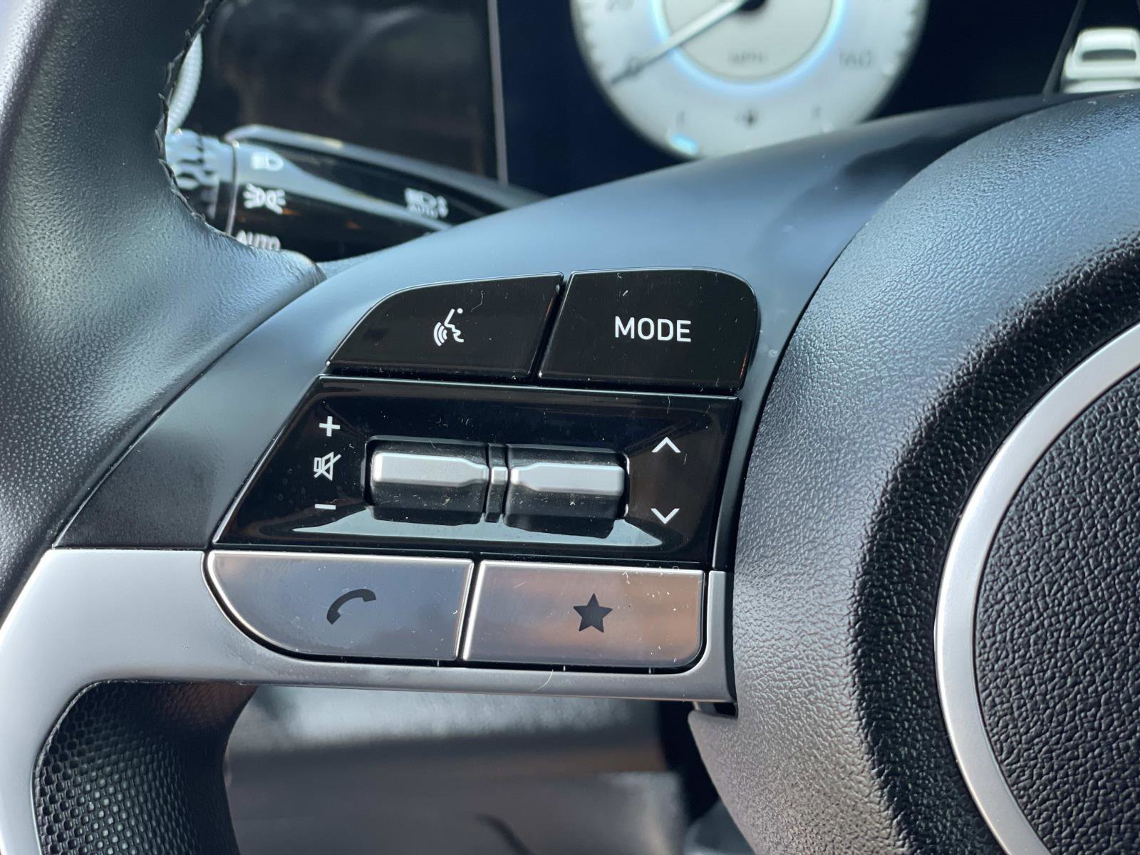 Certified 2024 Hyundai Elantra SEL w/ Convenience Package image 8