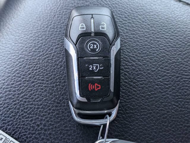 Used 2017 Ford F150 Lariat w/ Equipment Group 502A Luxury AWD/4WD image 28
