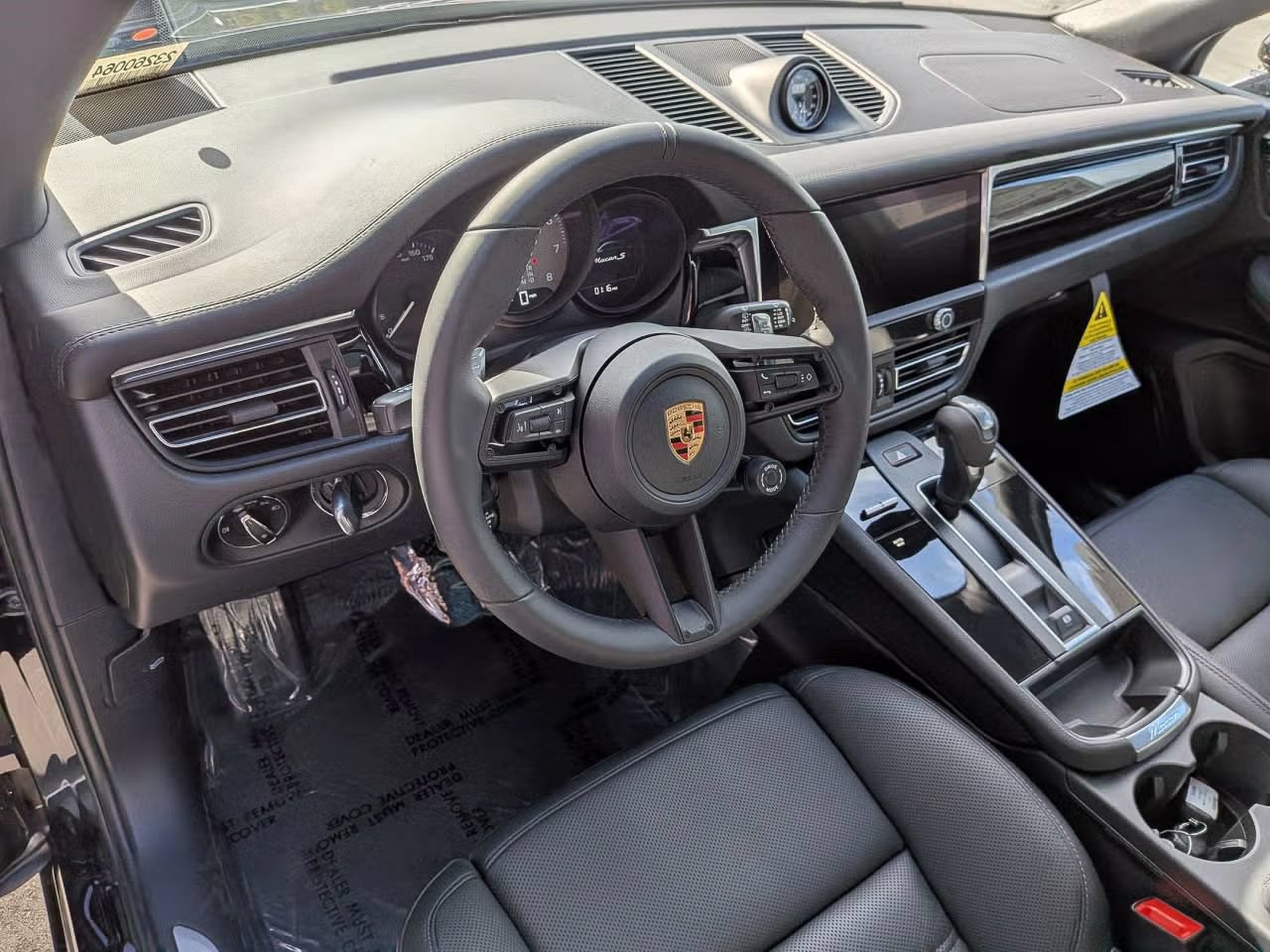 Certified 2026 Porsche Macan S AWD/4WD image 4