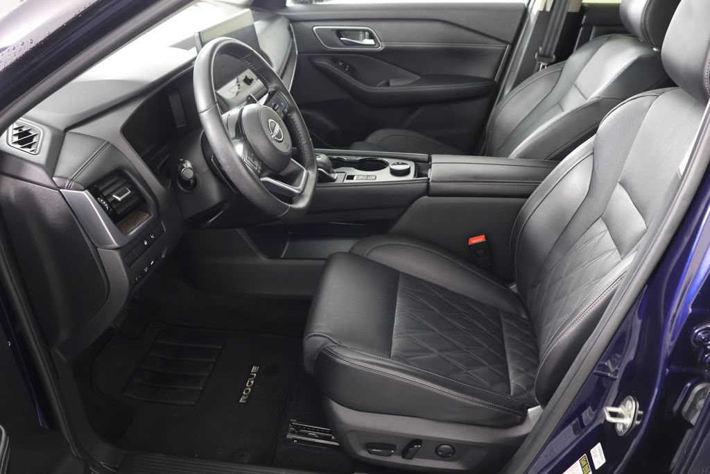 Used 2024 Nissan Rogue Platinum w/ Platinum Premium Package AWD/4WD image 19