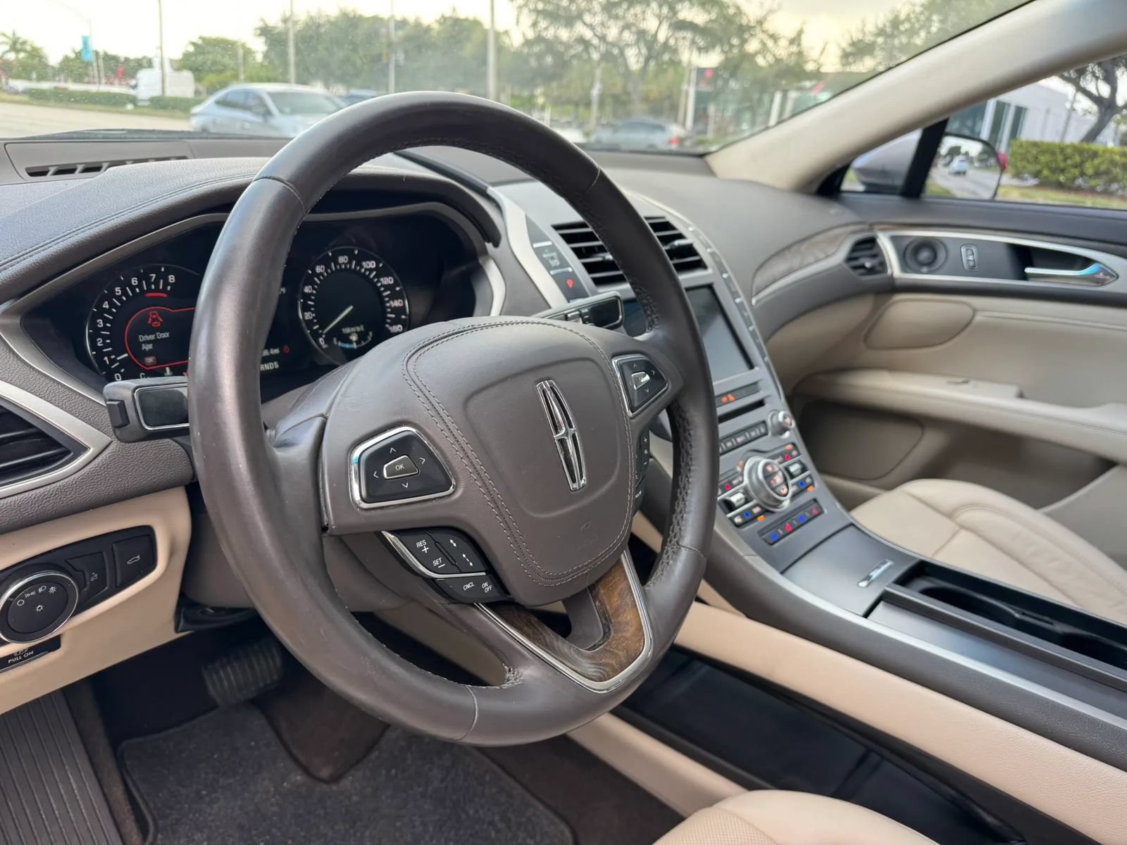 Used 2018 Lincoln MKZ Reserve w/ Technology Package FWD image 11