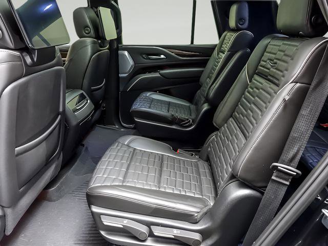 Used 2023 Cadillac Escalade Sport Platinum w/ LPO, ONYX Package image 11