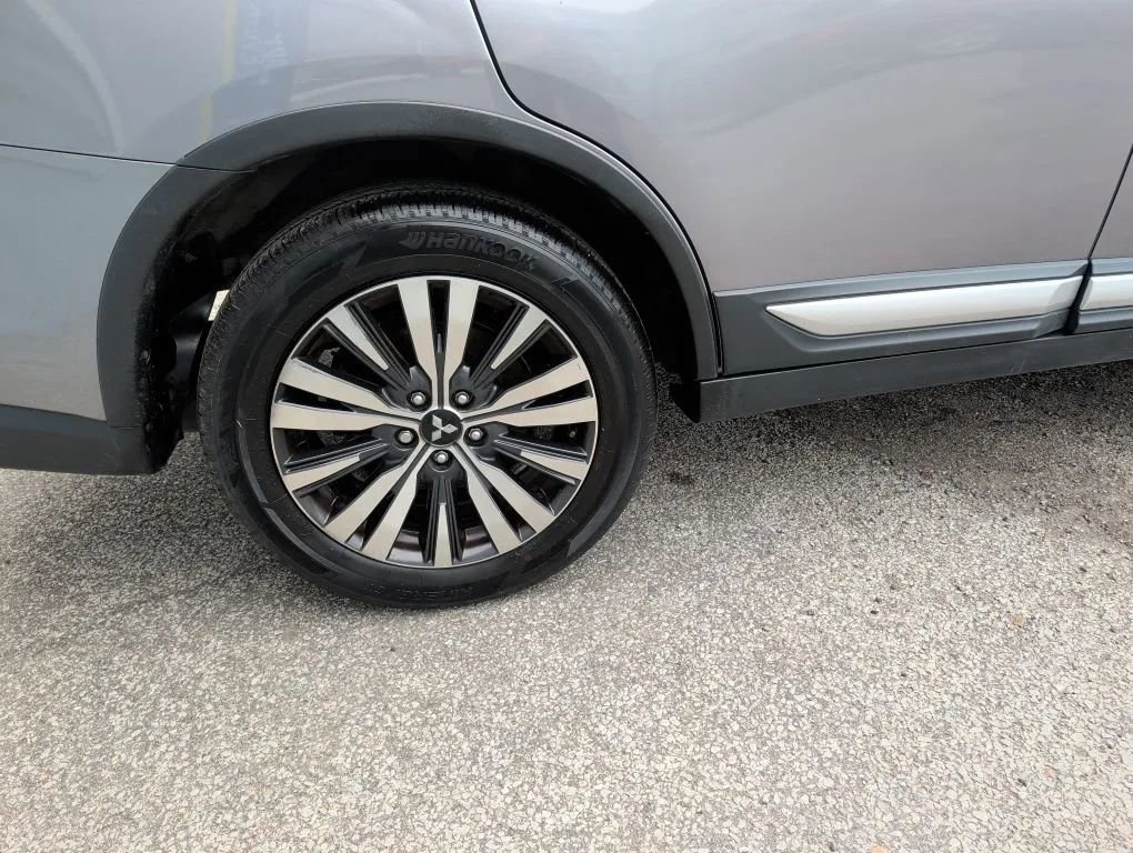 Used 2019 Mitsubishi Outlander ES FWD image 11
