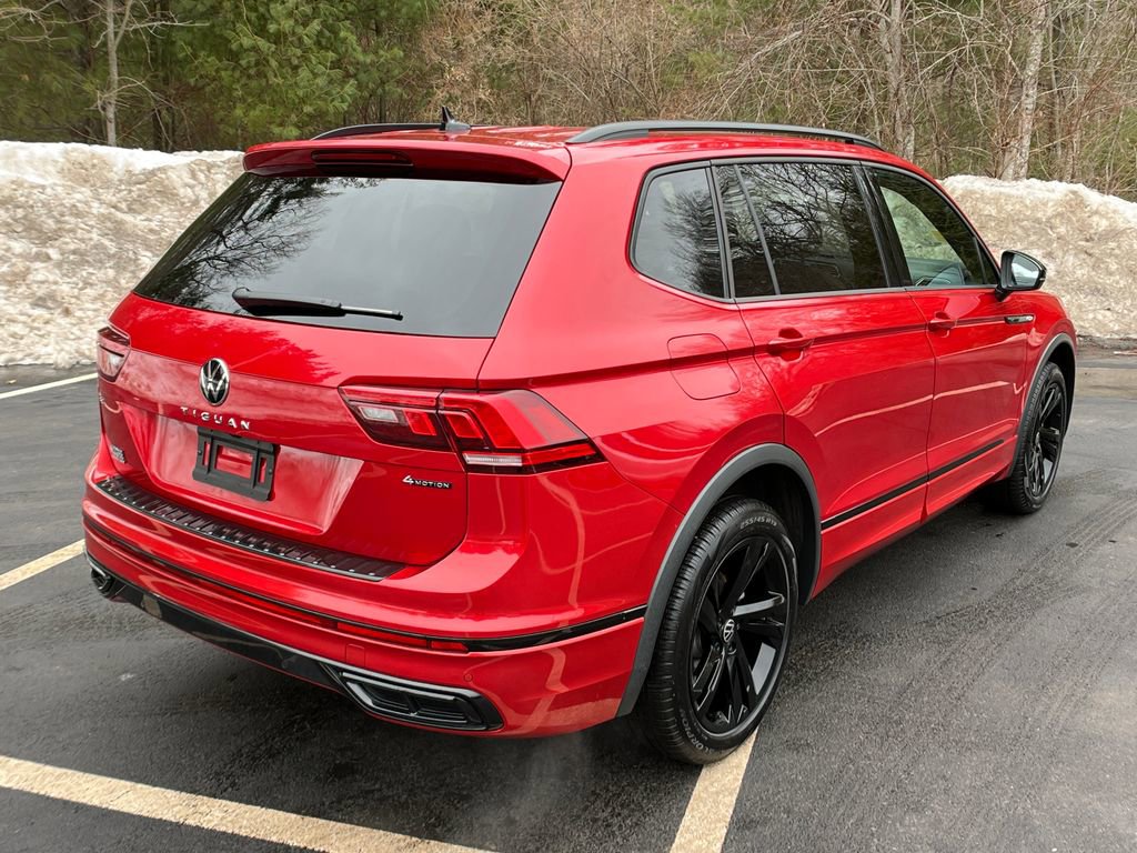 Used 2024 Volkswagen Tiguan SE R-Line image 5