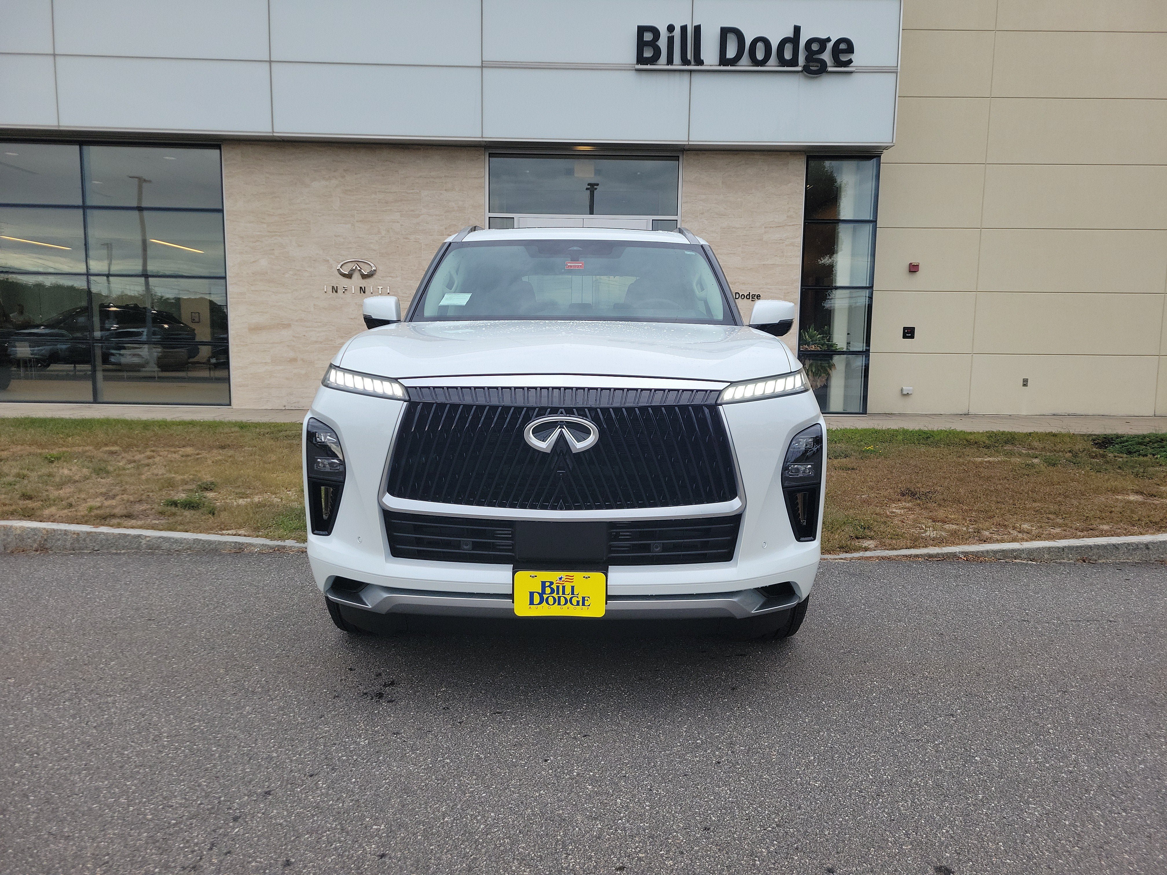 New 2027 INFINITI QX80 Pure w/ Cargo Package AWD/4WD image 10