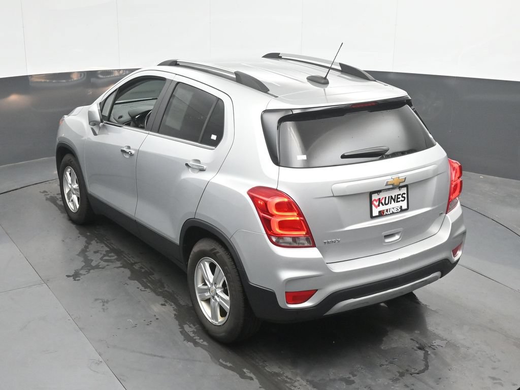 Used 2020 Chevrolet Trax LT w/ LT Convenience Package FWD image 38