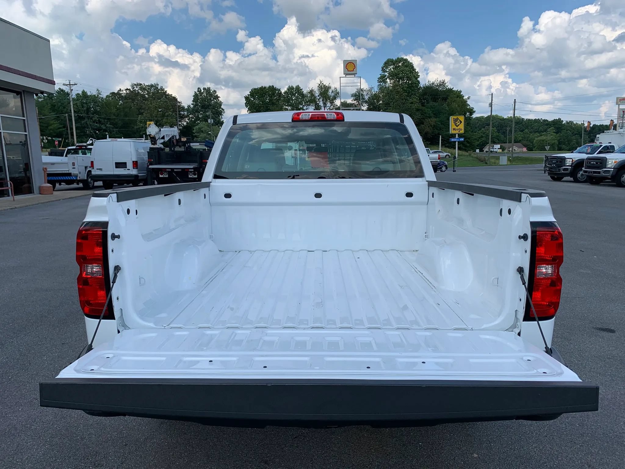 Used 2017 Chevrolet Silverado 1500 W/T w/ Special Service Package AWD/4WD image 29