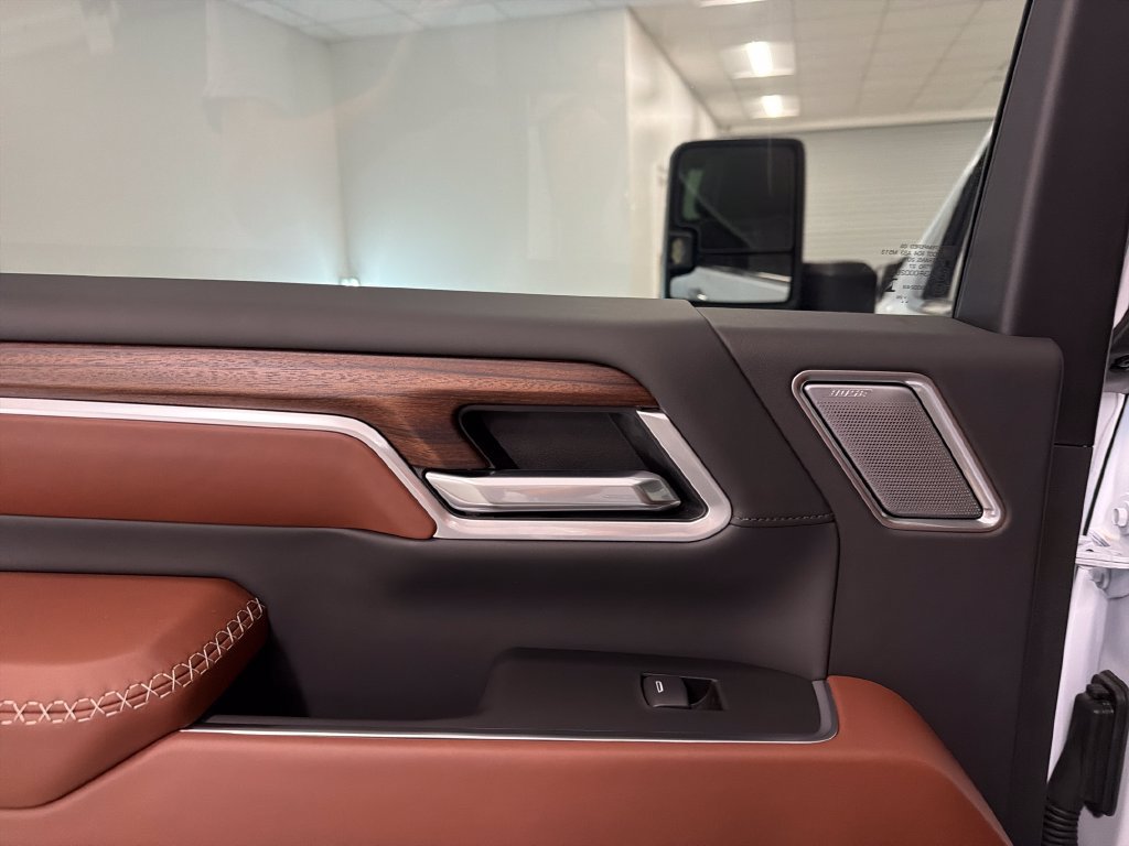 New 2026 GMC Sierra 3500 Denali Ultimate AWD/4WD image 13