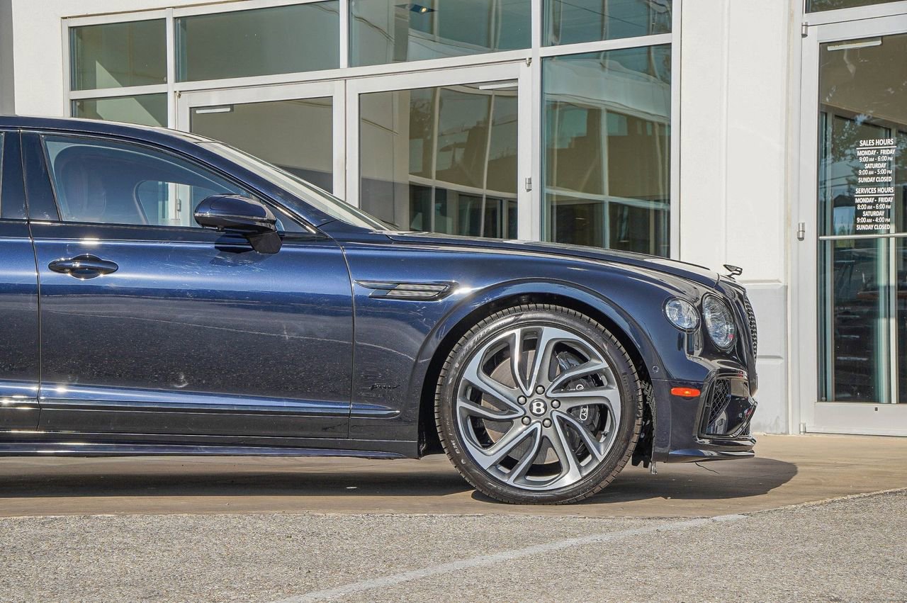New 2026 Bentley Flying Spur Plug-In Hybrid AWD/4WD image 13