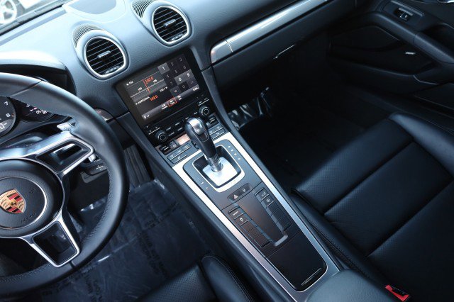 Used 2018 Porsche 718 Cayman RWD image 29