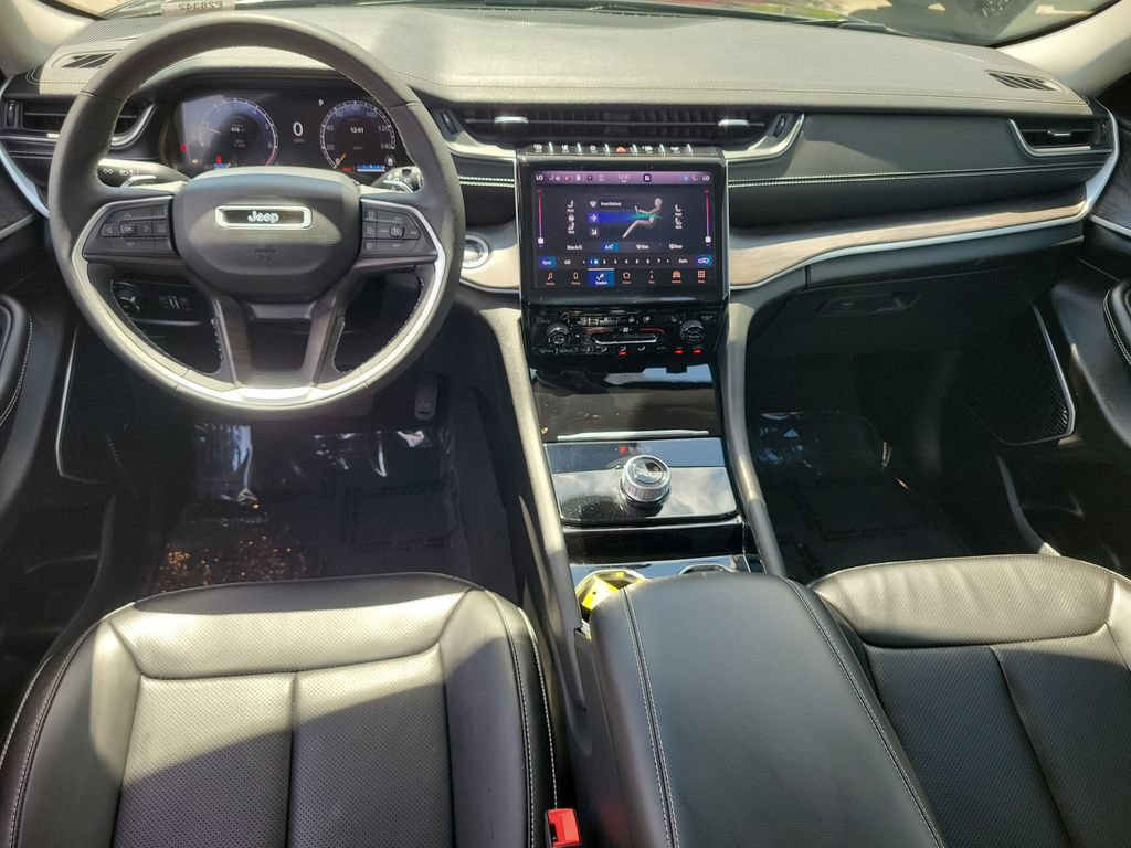 Used 2023 Jeep Grand Cherokee Limited w/ Luxury Tech Group II RWD image 27