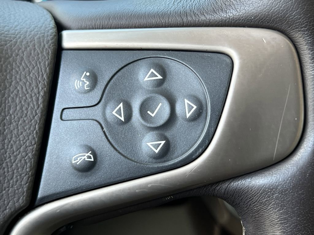 Used 2020 GMC Yukon Denali w/ Denali Premium Package image 22
