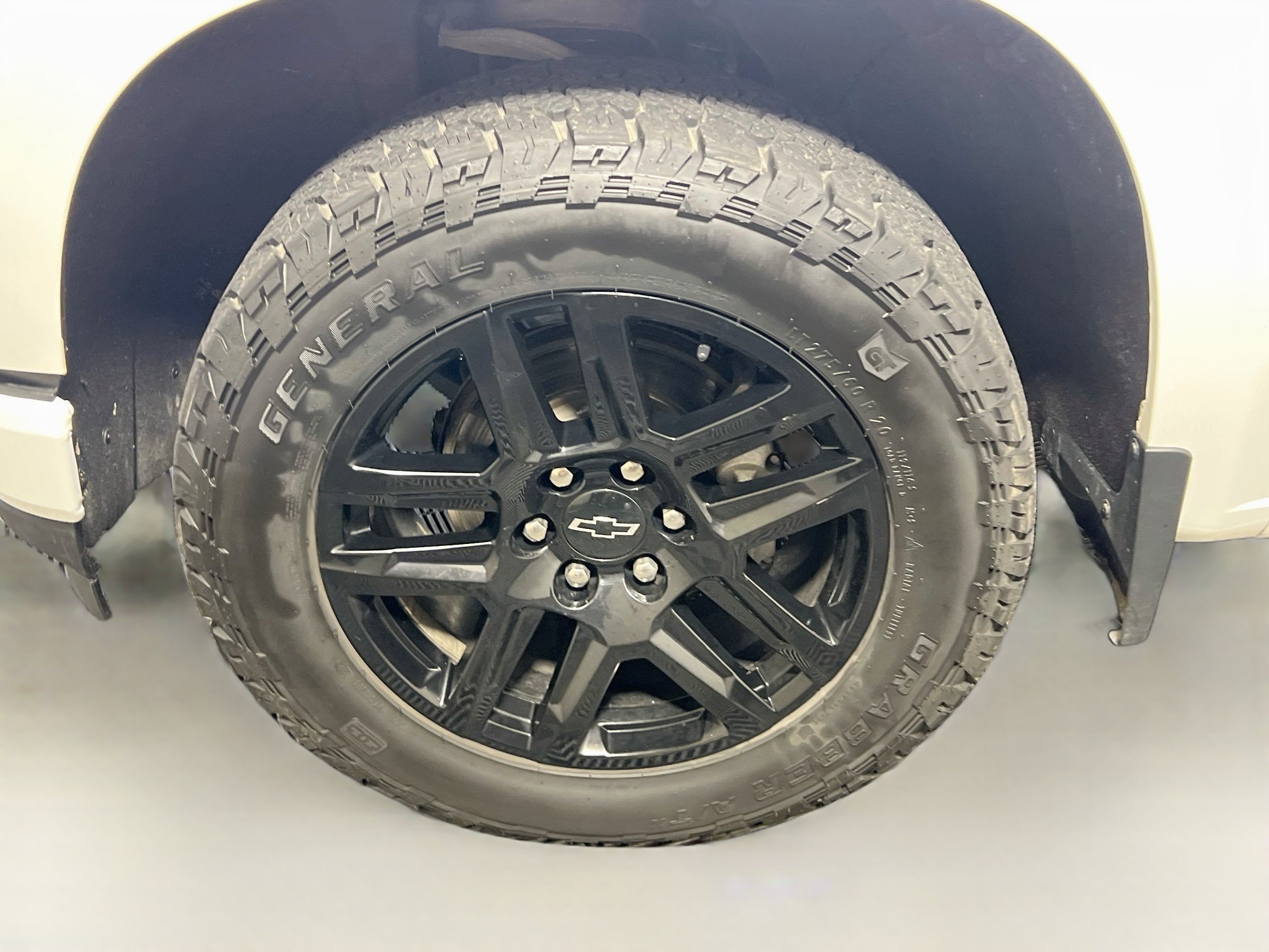 Used 2022 Chevrolet Silverado 1500 RST w/ LPO, Blackout Package AWD/4WD image 13