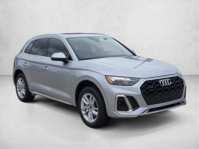 Certified 2023 Audi Q5 2.0T Premium w/ Convenience Package image 3