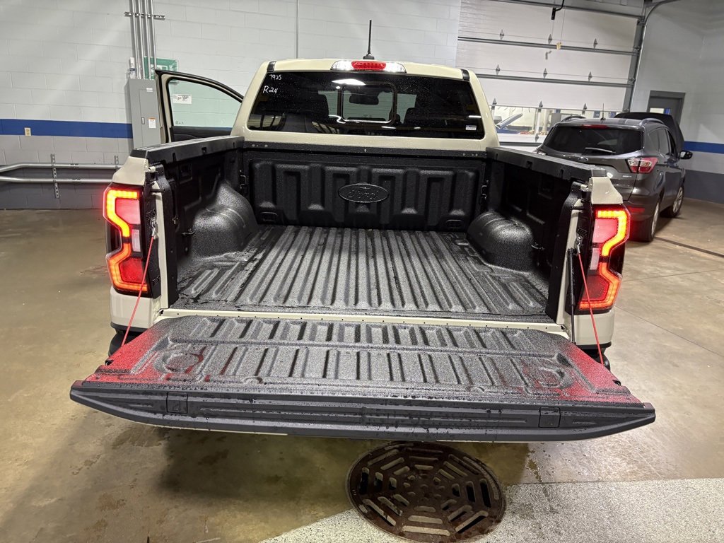 New 2025 Ford Ranger Raptor image 26
