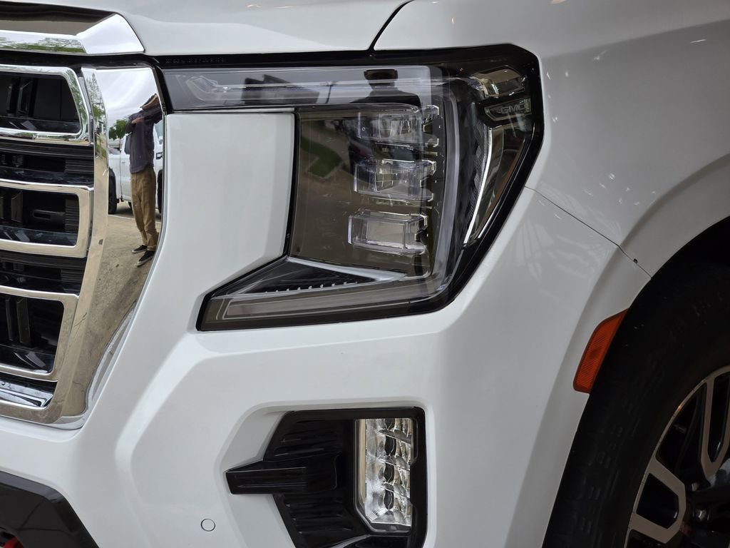 Used 2023 GMC Yukon AT4 AWD/4WD image 8