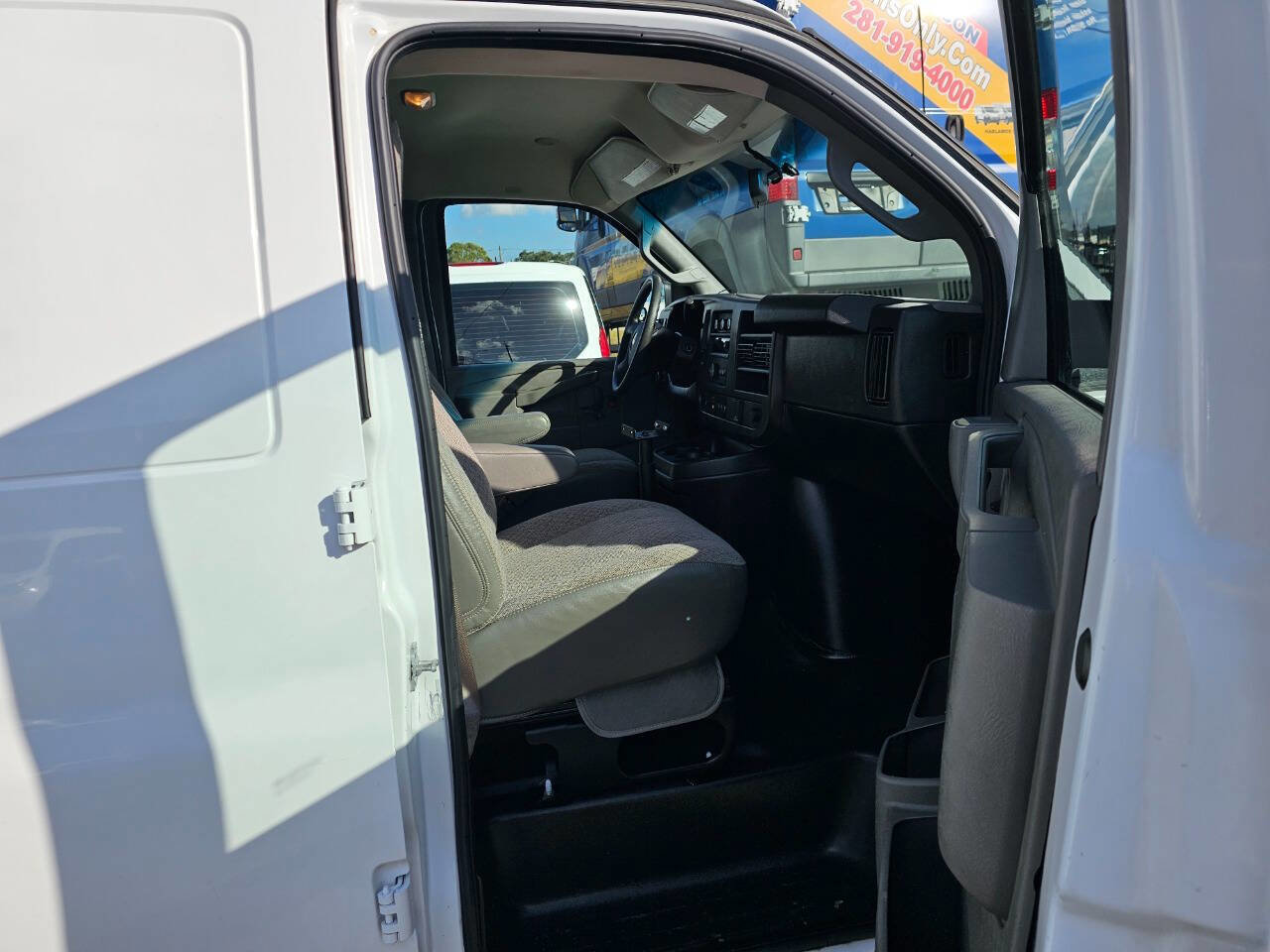Used 2019 Chevrolet Express 2500 image 15