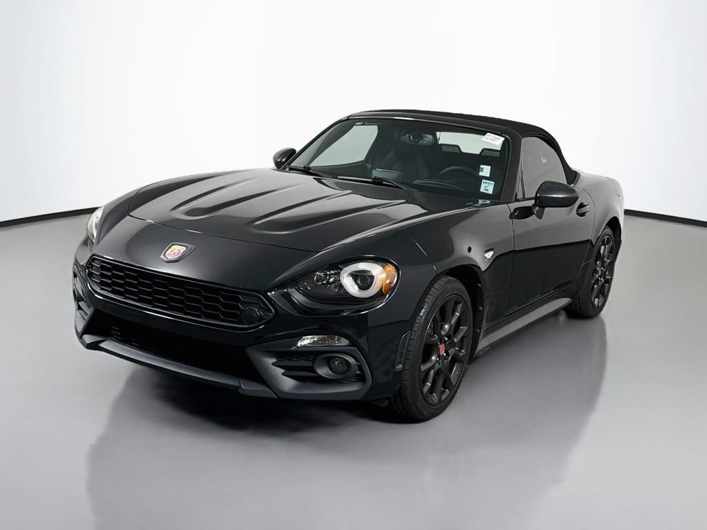 Used 2019 FIAT 124 Spider Abarth w/ Convenience Group RWD image 3