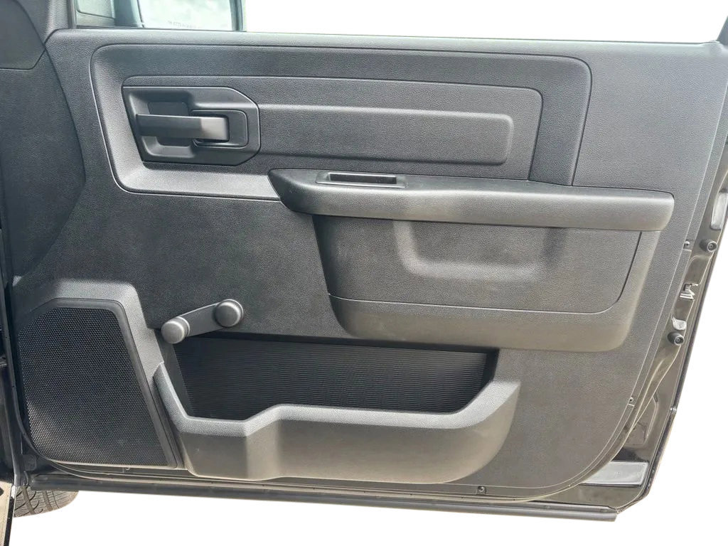 Used 2015 RAM 1500 Express RWD image 20