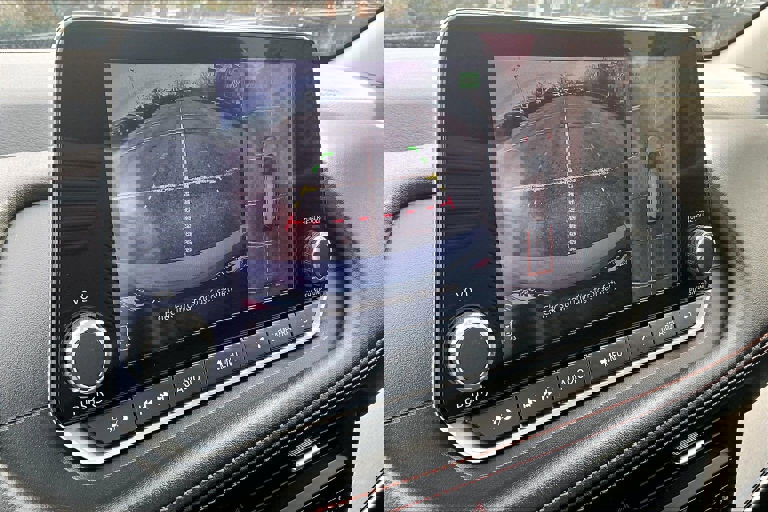 Used 2025 Nissan Rogue SV image 20