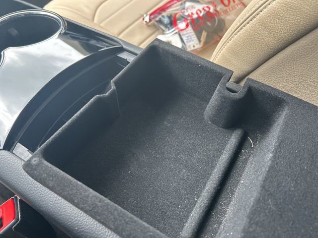 Used 2018 Ford Edge SEL FWD image 33