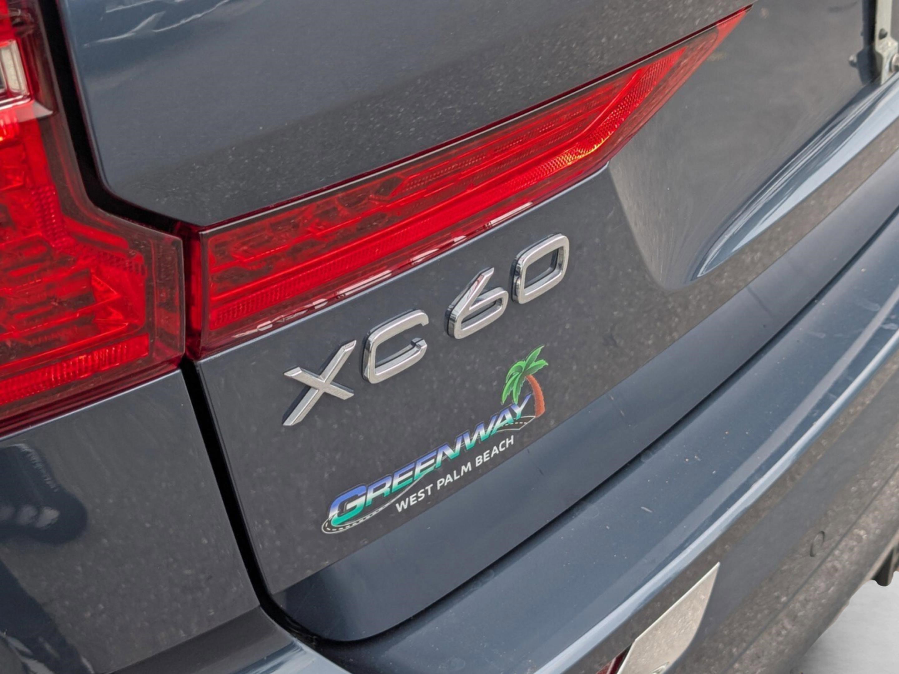 Used 2021 Volvo XC60 T5 Inscription image 19