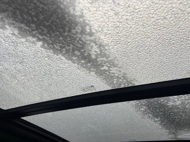 Used 2022 GMC Yukon SLT w/ SLT Premium Package image 11