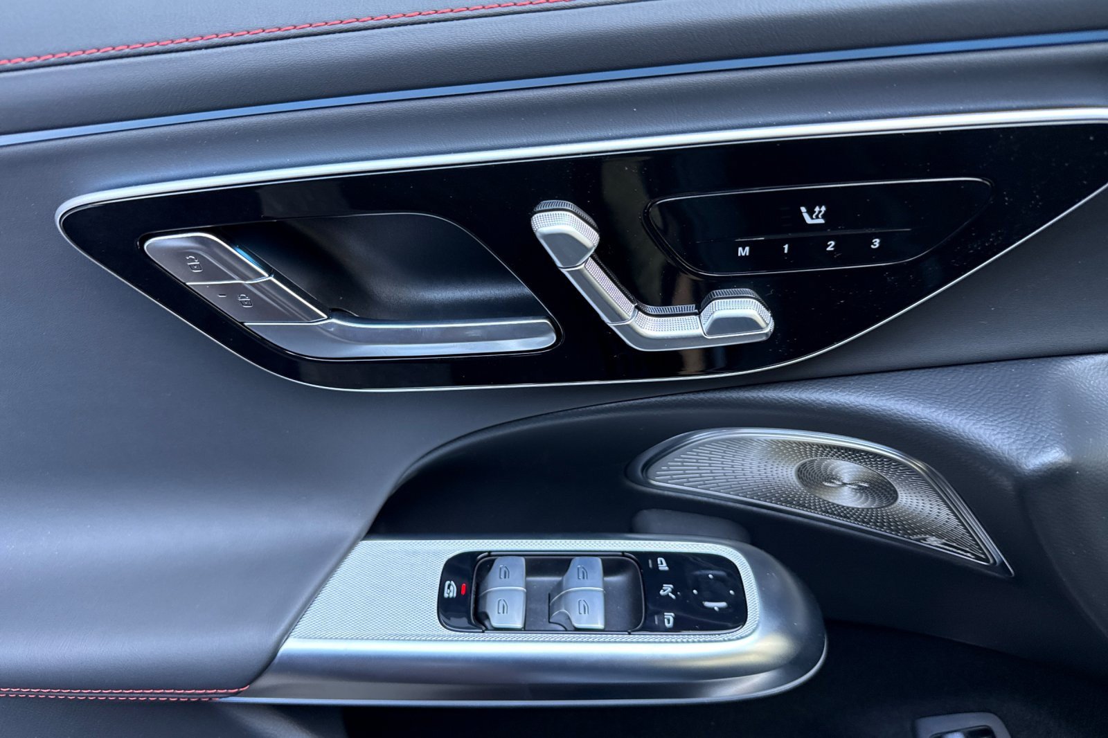 New 2026 Mercedes-Benz E 53 AMG e 4MATIC Sedan image 10