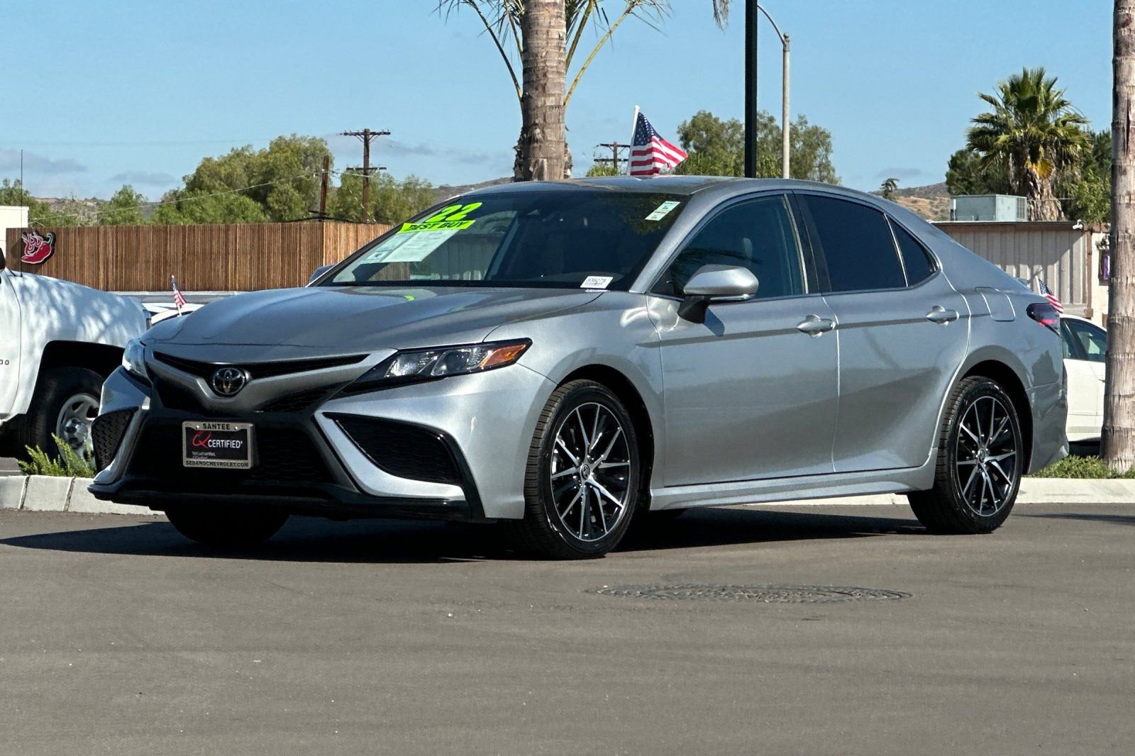 Used 2022 Toyota Camry SE w/ Carpet Mat Package (TMS) FWD image 8