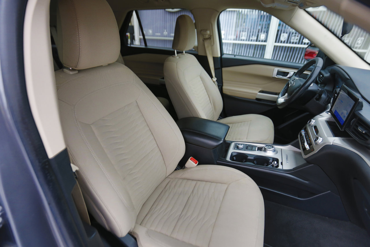 Used 2021 Ford Explorer XLT image 22