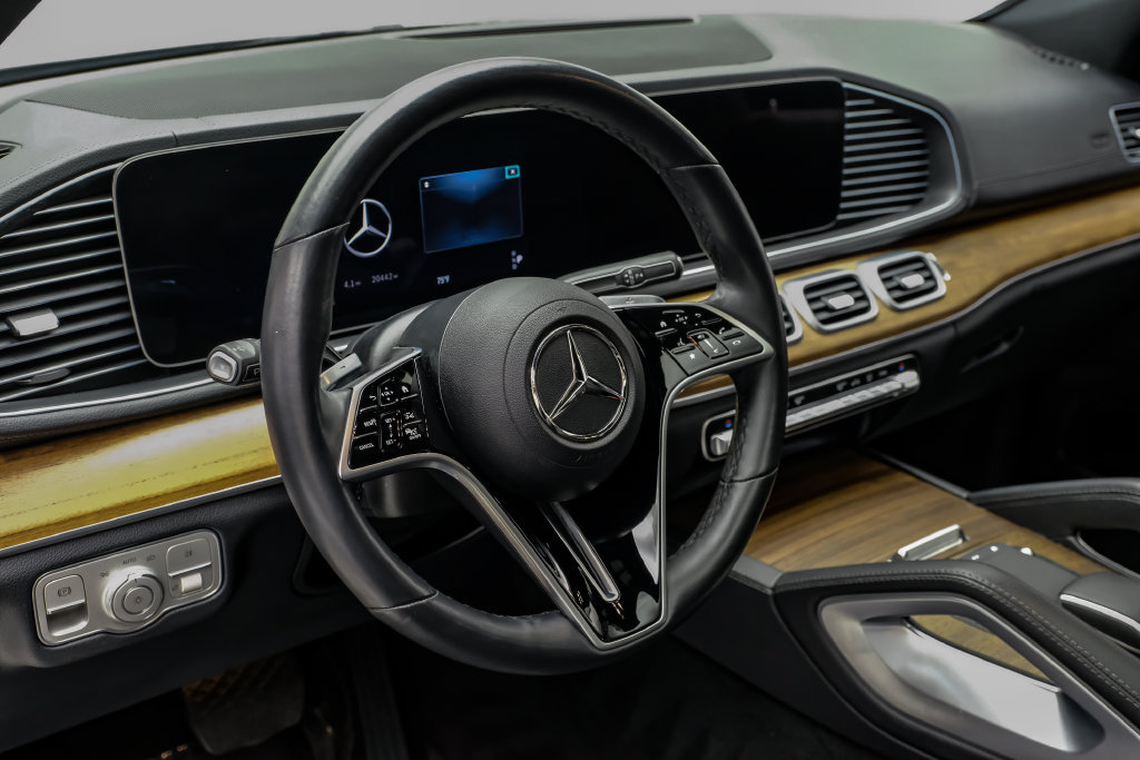 Used 2025 Mercedes-Benz GLE 450 4MATIC Coupe image 17