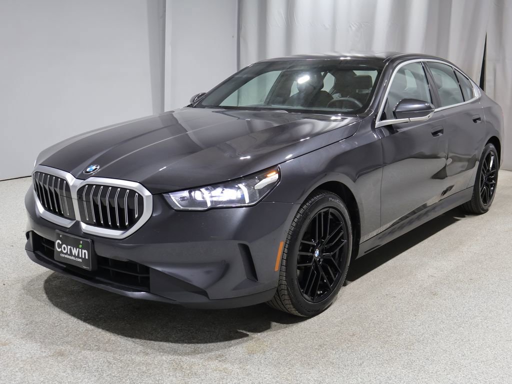Used 2024 BMW 530i xDrive AWD/4WD image 7