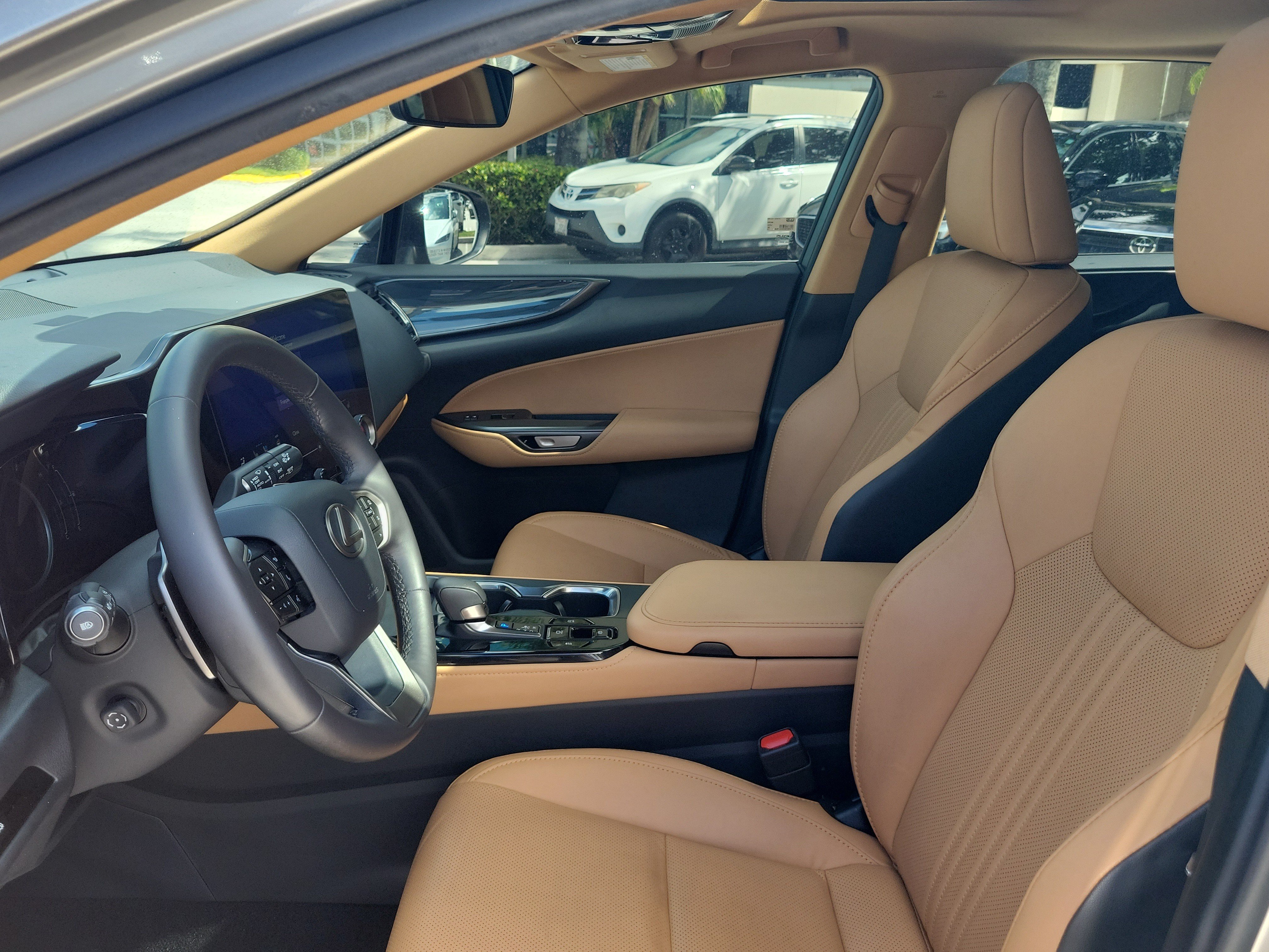 Certified 2025 Lexus NX 250 FWD w/ Premium Package image 23