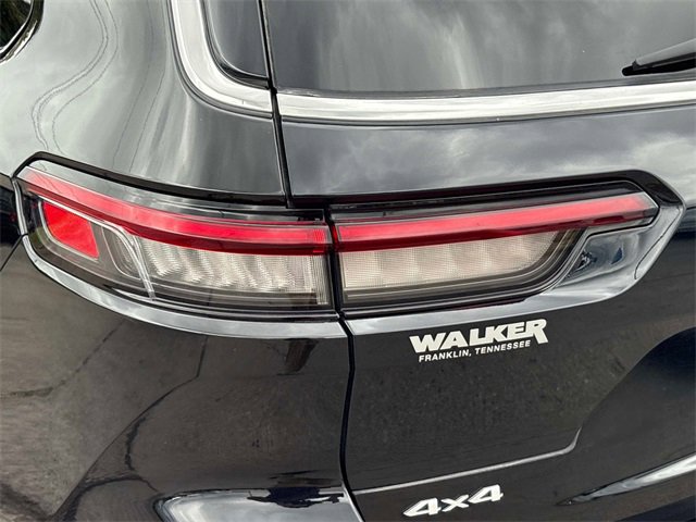 Used 2024 Jeep Grand Cherokee L Limited w/ Luxury Tech Group II image 11