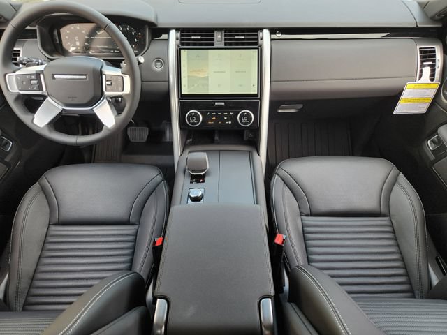 Used 2025 Land Rover Discovery S AWD/4WD image 18