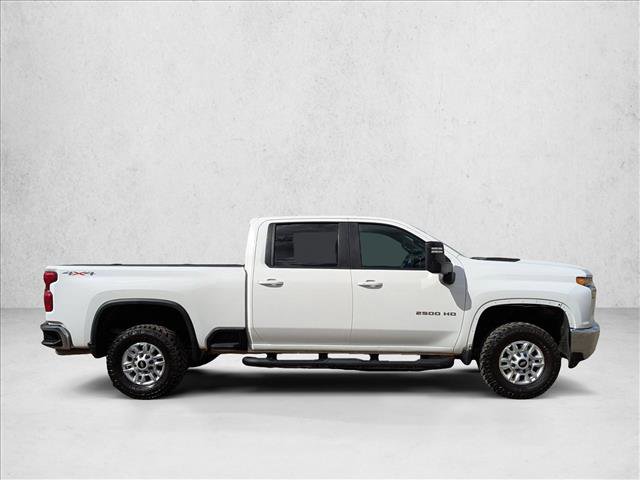 Used 2022 Chevrolet Silverado 2500 LT w/ Convenience Package image 4