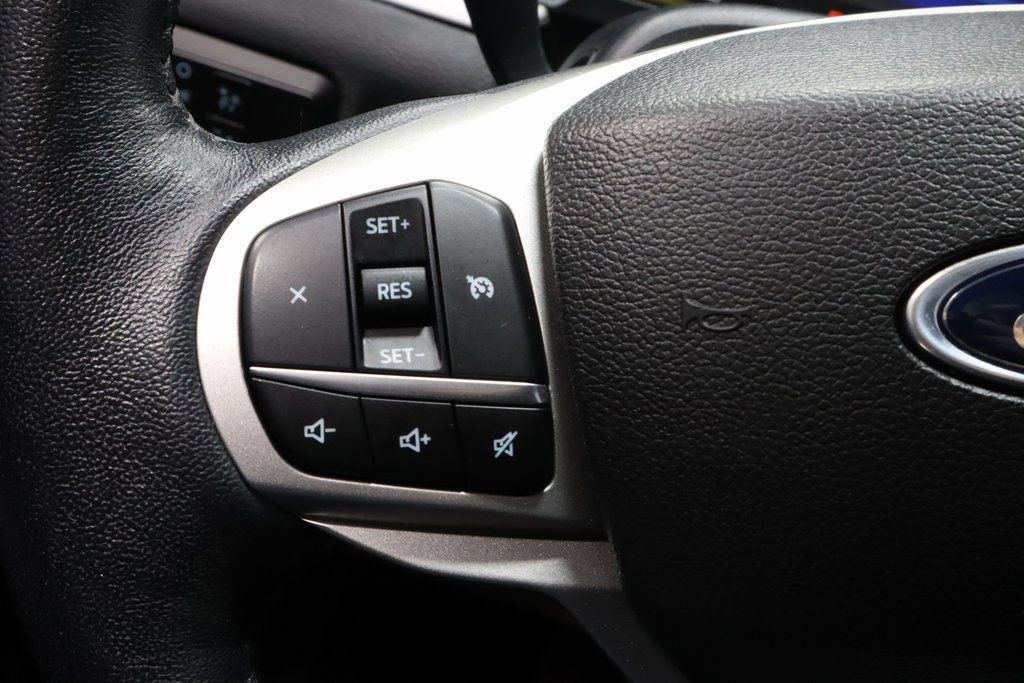 Certified 2023 Ford Explorer XLT w/ Equipment Group 202A image 28