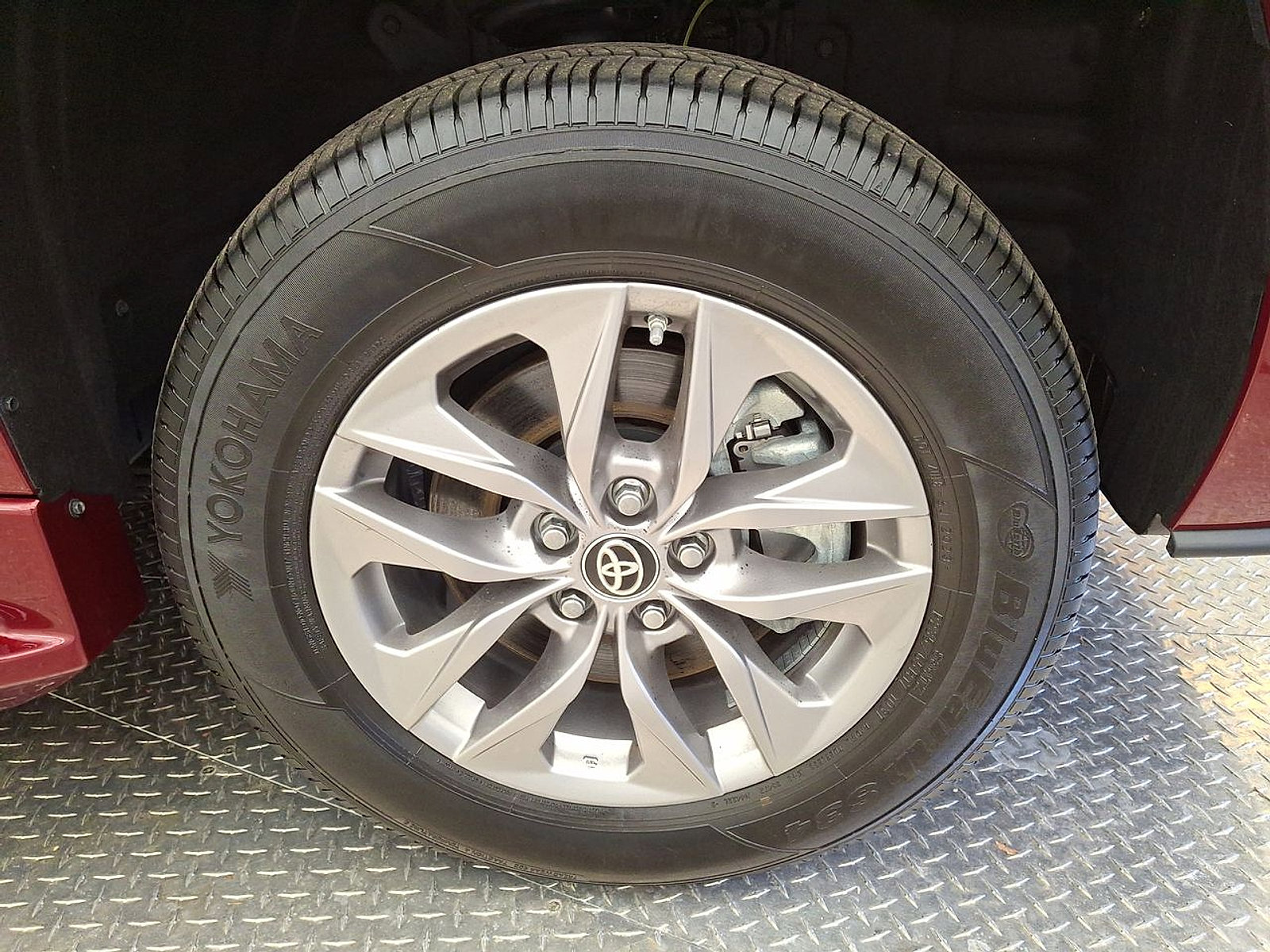 Used 2024 Toyota Sienna LE FWD image 26