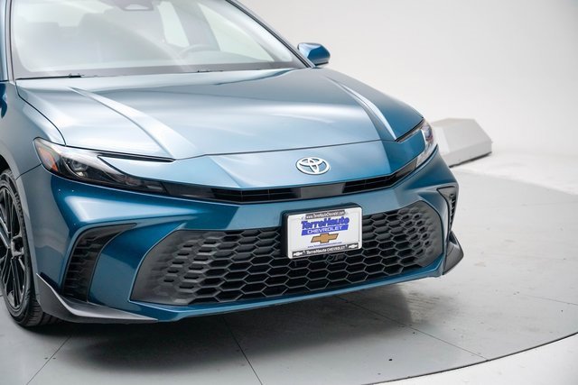 Used 2025 Toyota Camry SE image 15