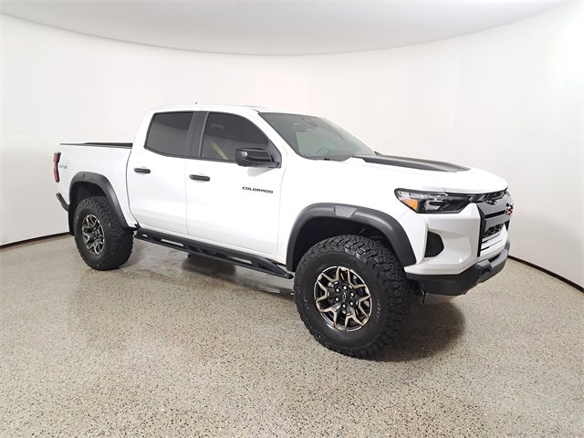 Used 2023 Chevrolet Colorado ZR2 w/ ZR2 Convenience Package III image 4