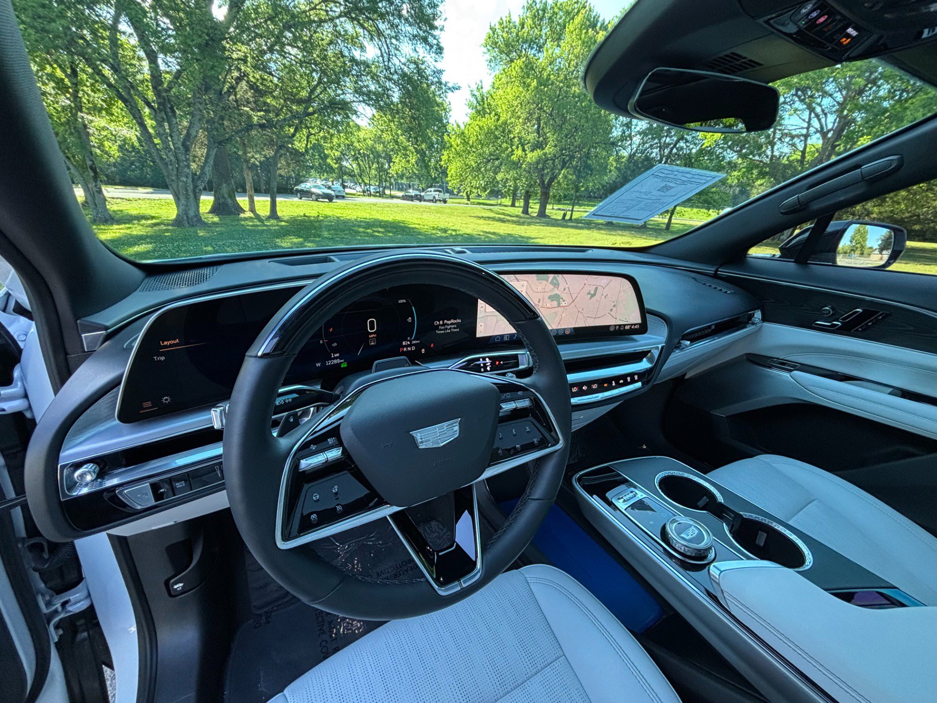 Used 2024 Cadillac Lyriq Sport RWD image 10
