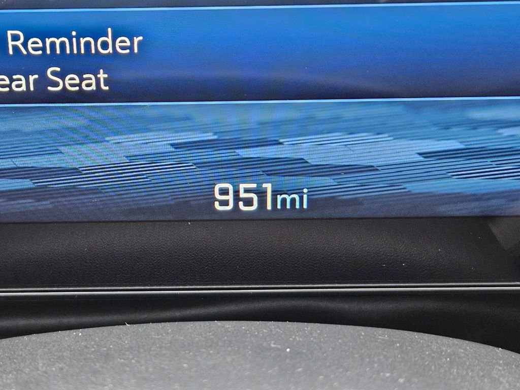 Used 2025 Chevrolet Equinox ACTIV w/ Safety and Technology Package image 24