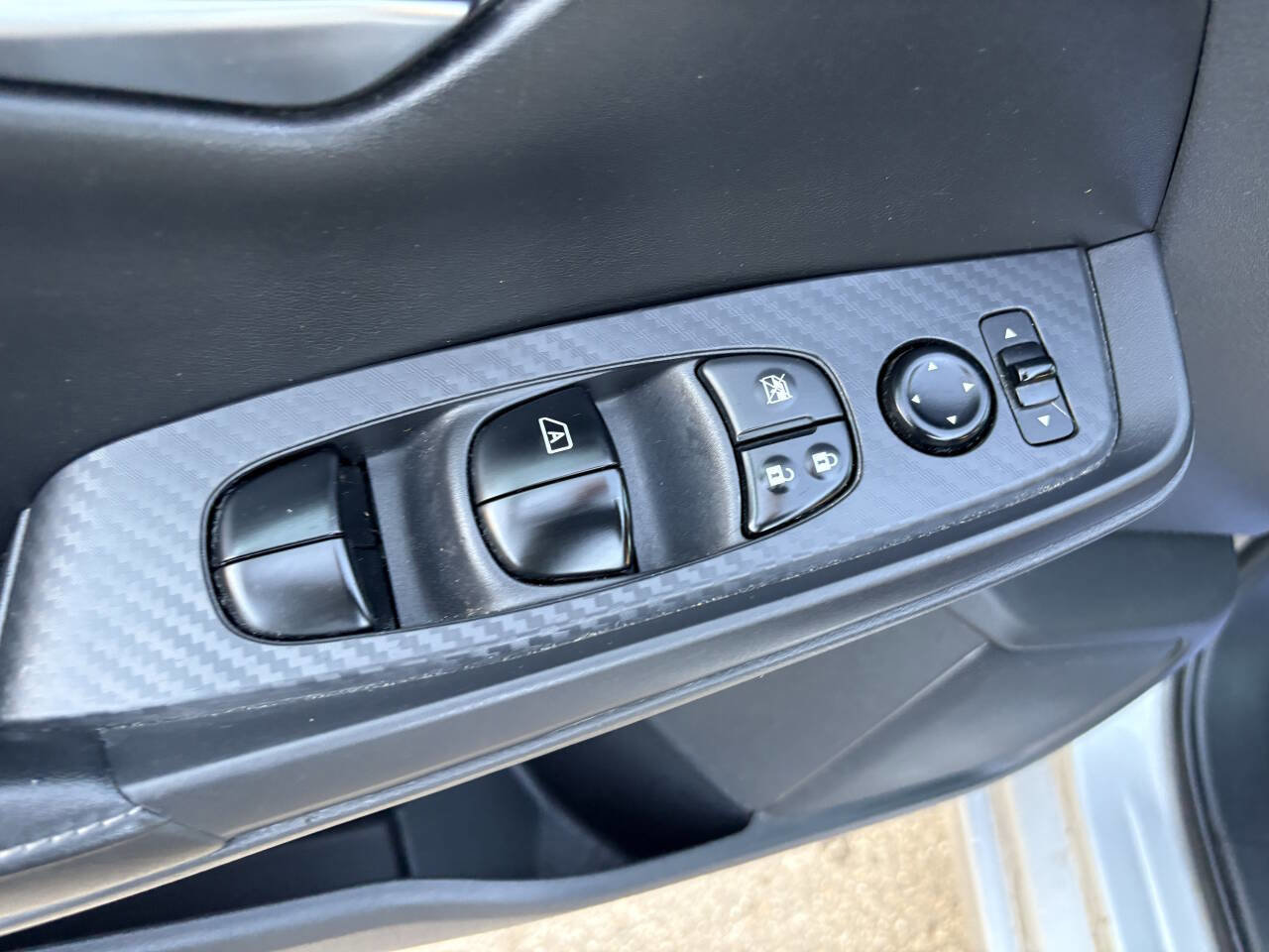 Used 2020 Nissan Sentra S image 24