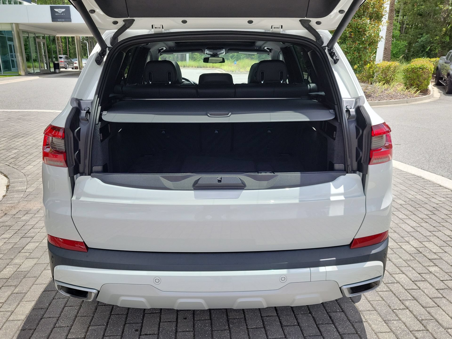 Used 2023 BMW X5 xDrive45e w/ Climate Comfort Package AWD/4WD image 13