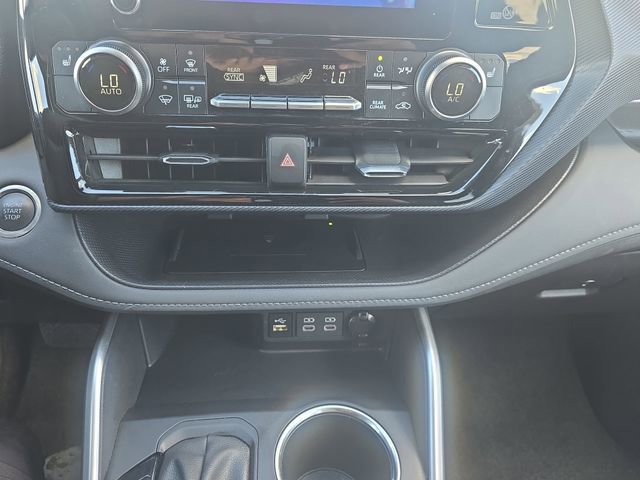 Used 2025 Toyota Highlander XSE image 25