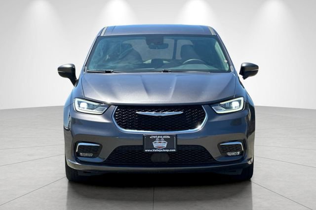 Used 2023 Chrysler Pacifica Touring-L FWD image 9