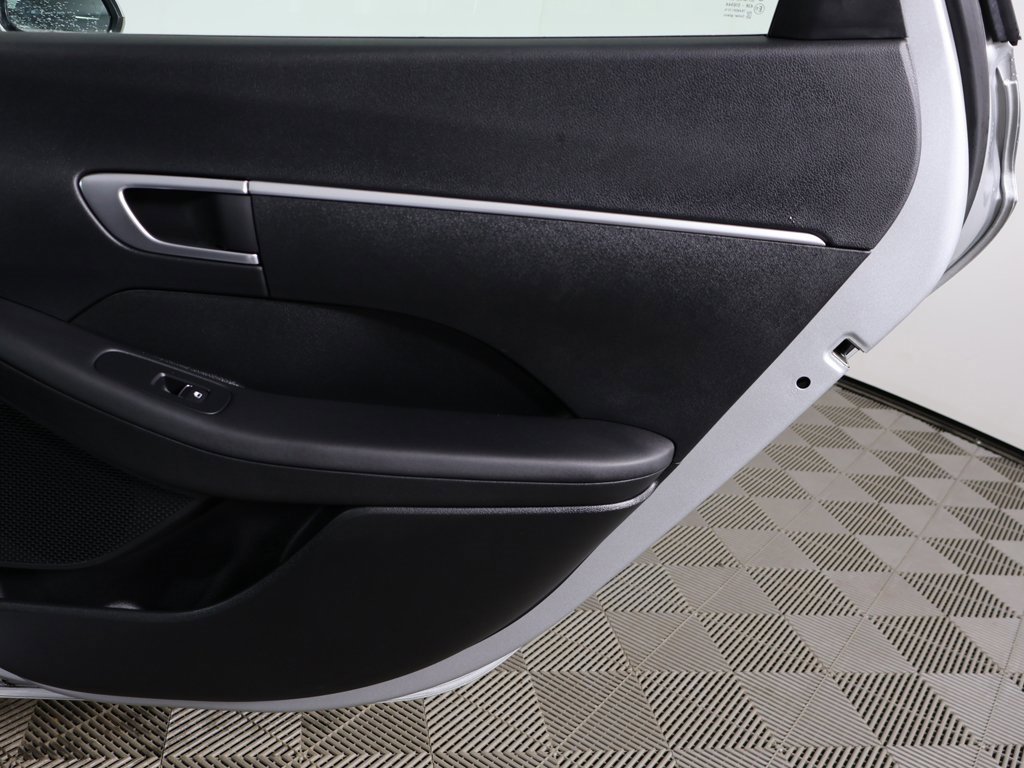 Certified 2025 Hyundai Sonata SE image 21