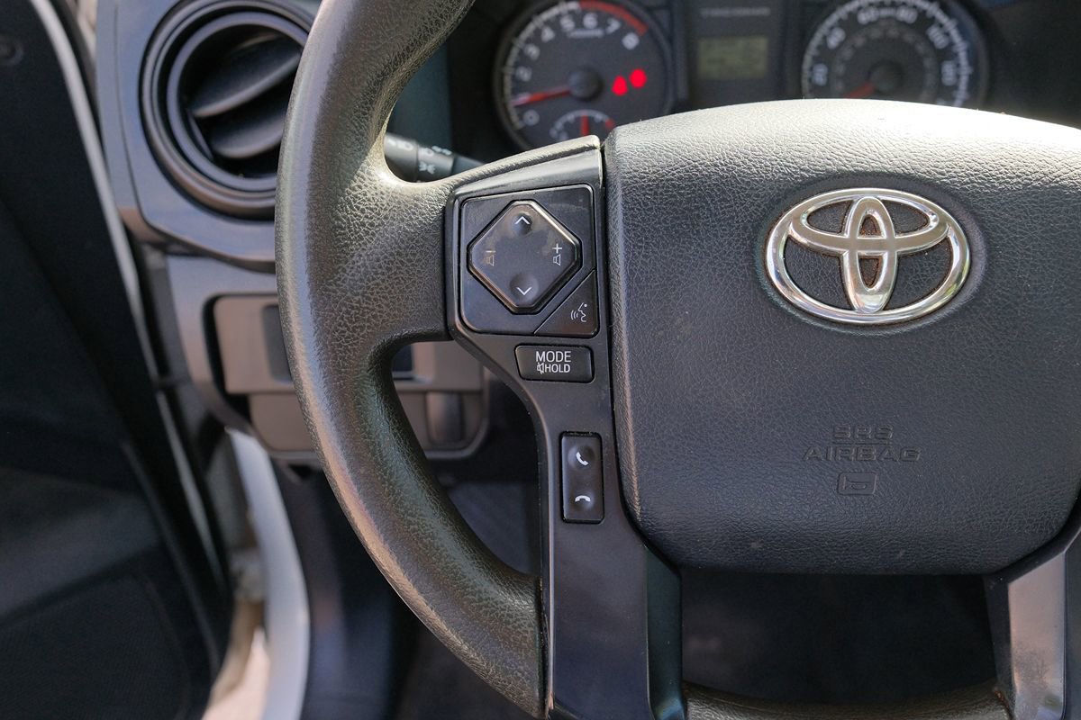Used 2017 Toyota Tacoma SR RWD image 16