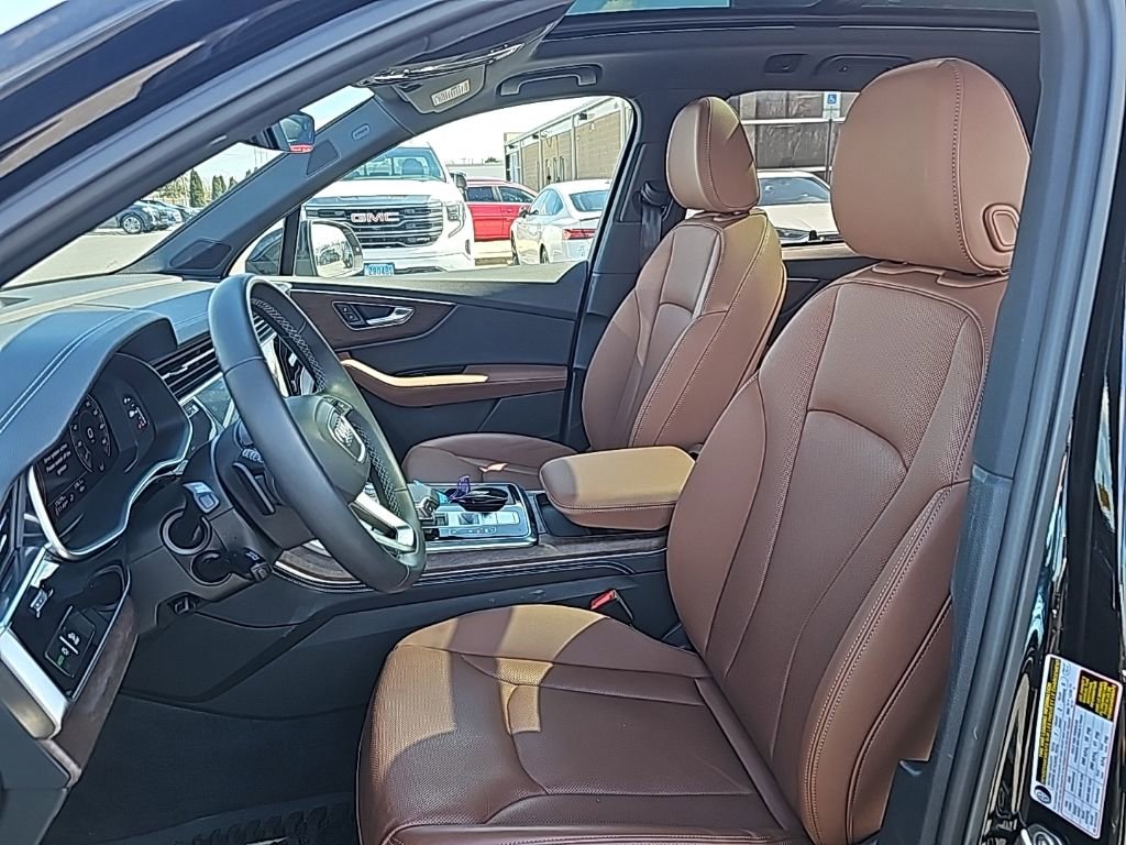 Used 2025 Audi Q7 3.0T Premium Plus w/ Premium Plus Package image 3