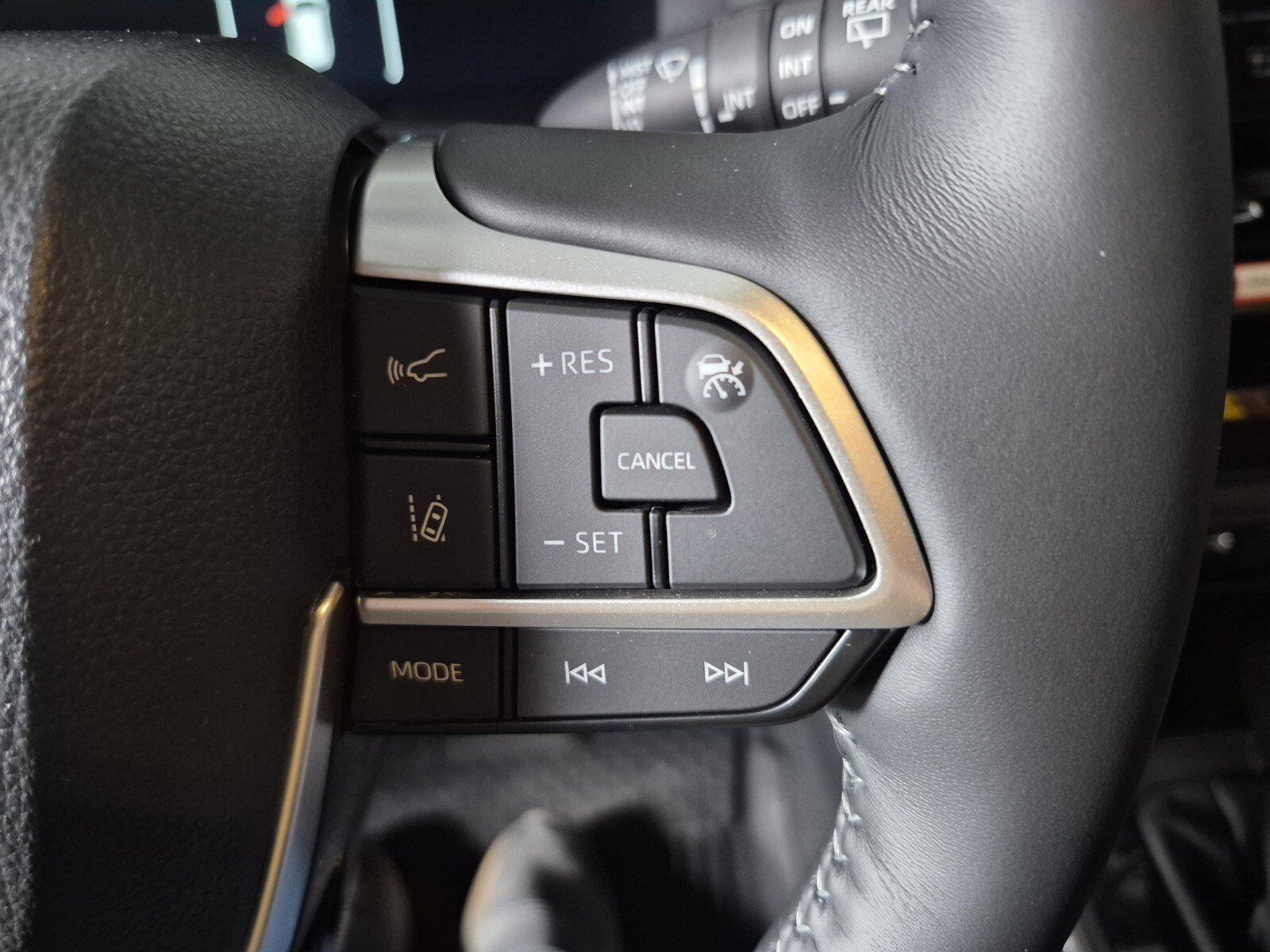 New 2026 Toyota Highlander Limited image 23